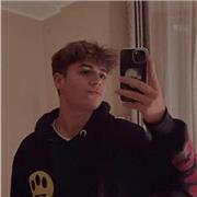 Studente al terzo anno di Ingegneria Aerospaziale impartisce ripetizioni di matematica e fisica